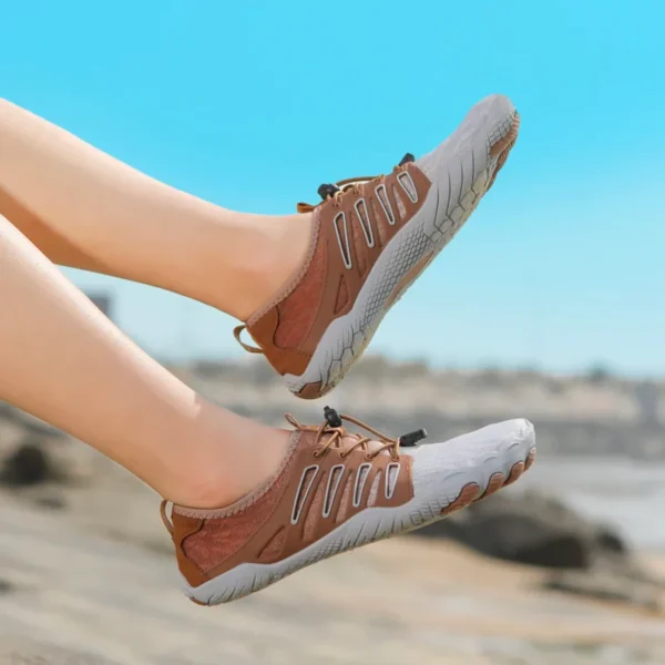 טראוול סימלס - נעלי יחפנים אורטופדיות להקלת כאב