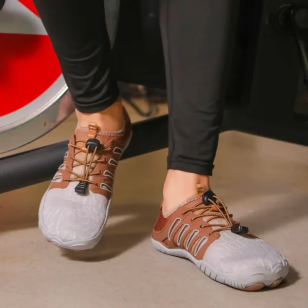 טראוול סימלס - נעלי יחפנים אורטופדיות להקלת כאב