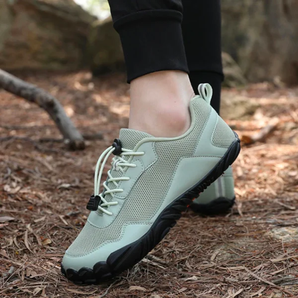 טראוול אקסטרים - נעלי יחפנים אורטופדיות להקלת כאב